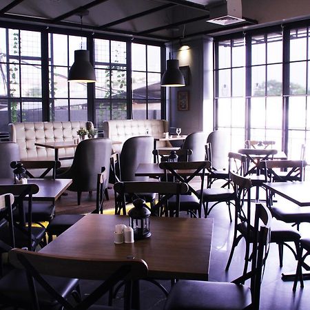 ג'קרטה Maple Hotel Grogol מראה חיצוני תמונה