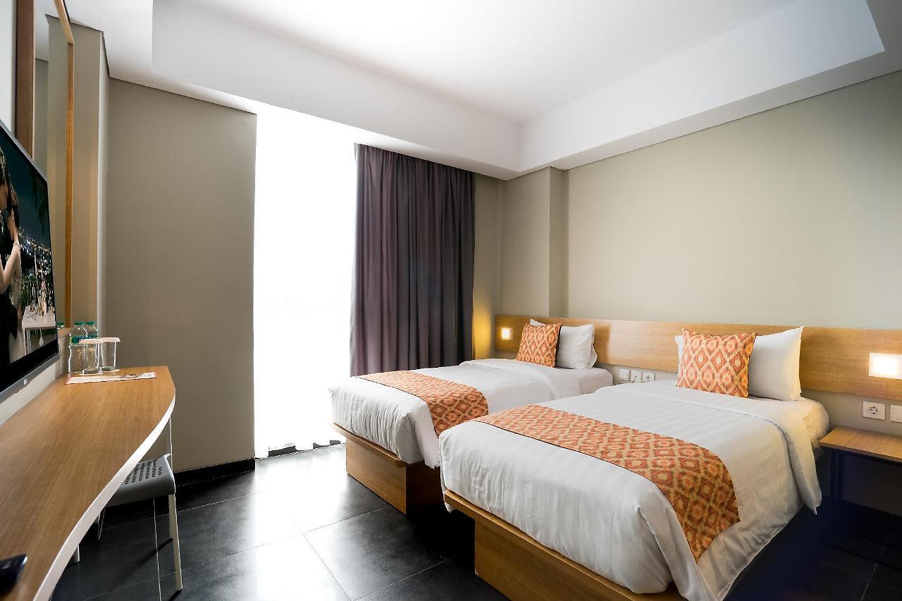 ג'קרטה Maple Hotel Grogol מראה חיצוני תמונה