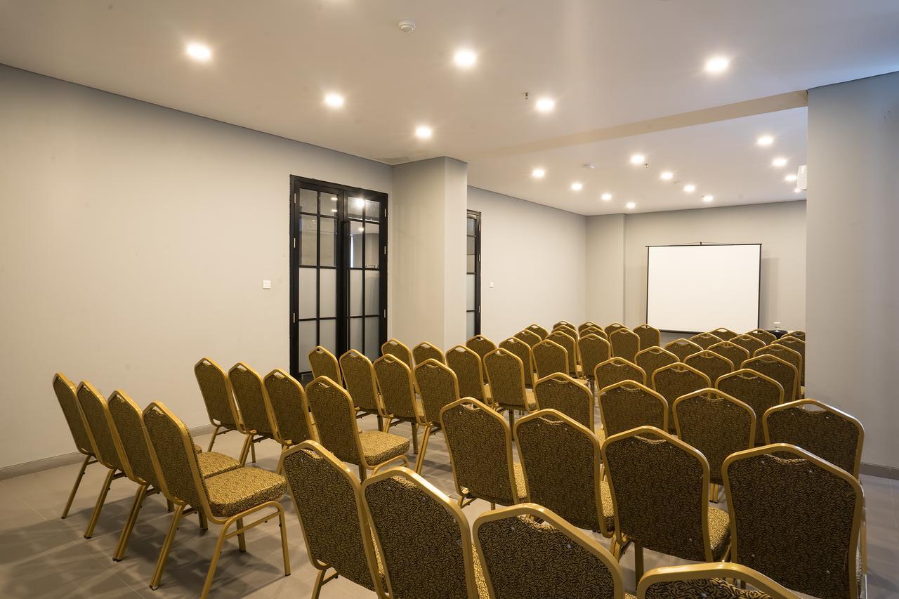 ג'קרטה Maple Hotel Grogol מראה חיצוני תמונה
